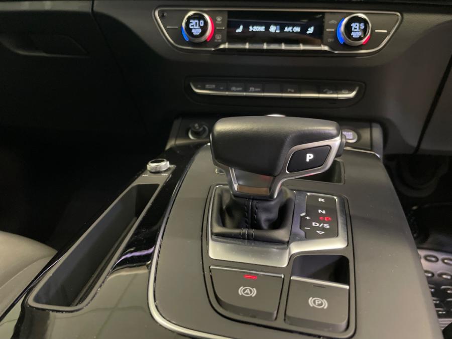 Q5 45 quattro (S-Line) - Image 12