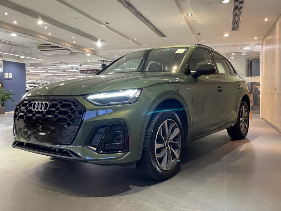 Q5 45 quattro (S-Line) - Image 2