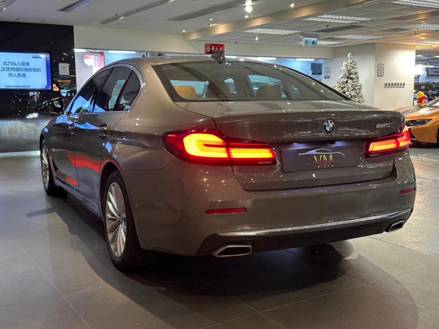 520i Saloon Luxury - Image 4