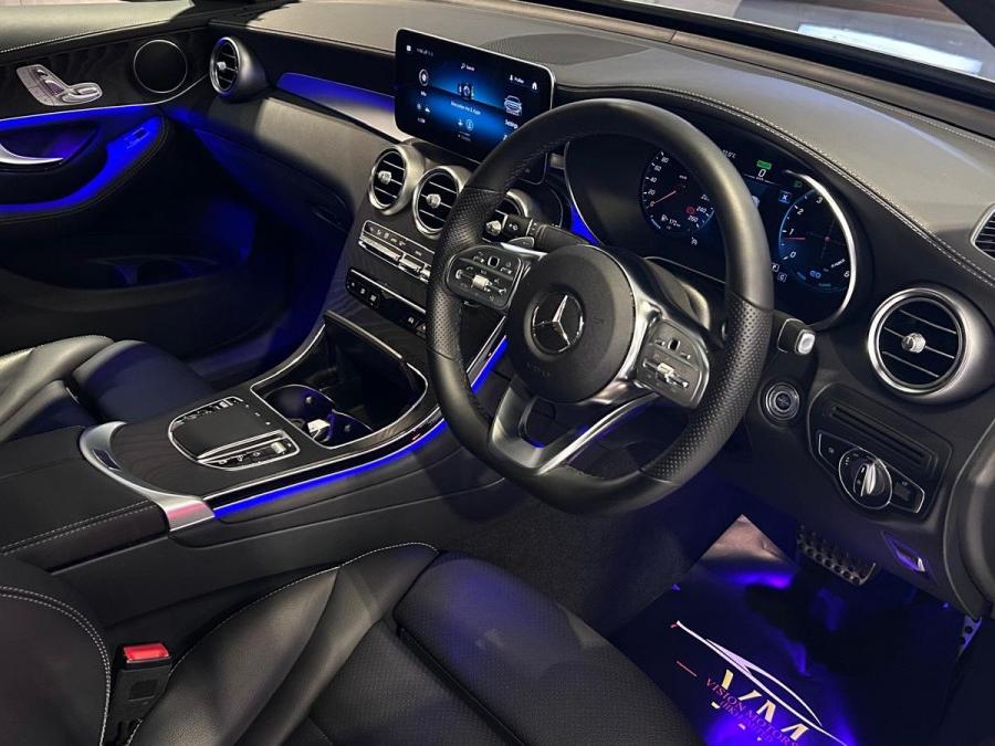 GLC300 4 MATIC COUPE FL AMG (C253) - Image 6