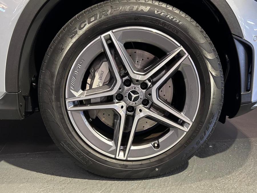 GLC300 4 MATIC COUPE FL AMG (C253) - Image 11