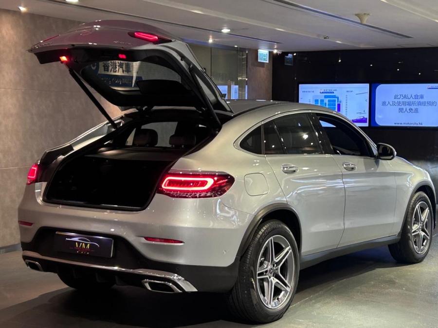 GLC300 4 MATIC COUPE FL AMG (C253) - Image 9