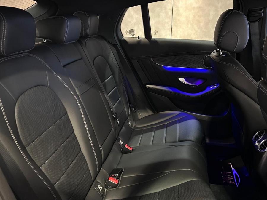 GLC300 4 MATIC COUPE FL AMG (C253) - Image 7