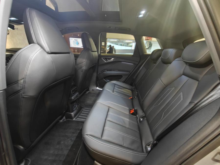 Q4 45 E-TRON - Image 15