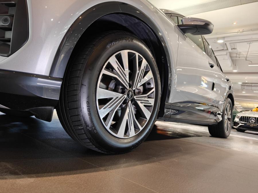 Q4 45 E-TRON - Image 6