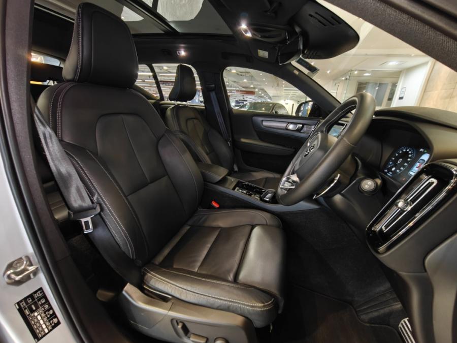 XC40 T5 R-DESIGN - Image 15