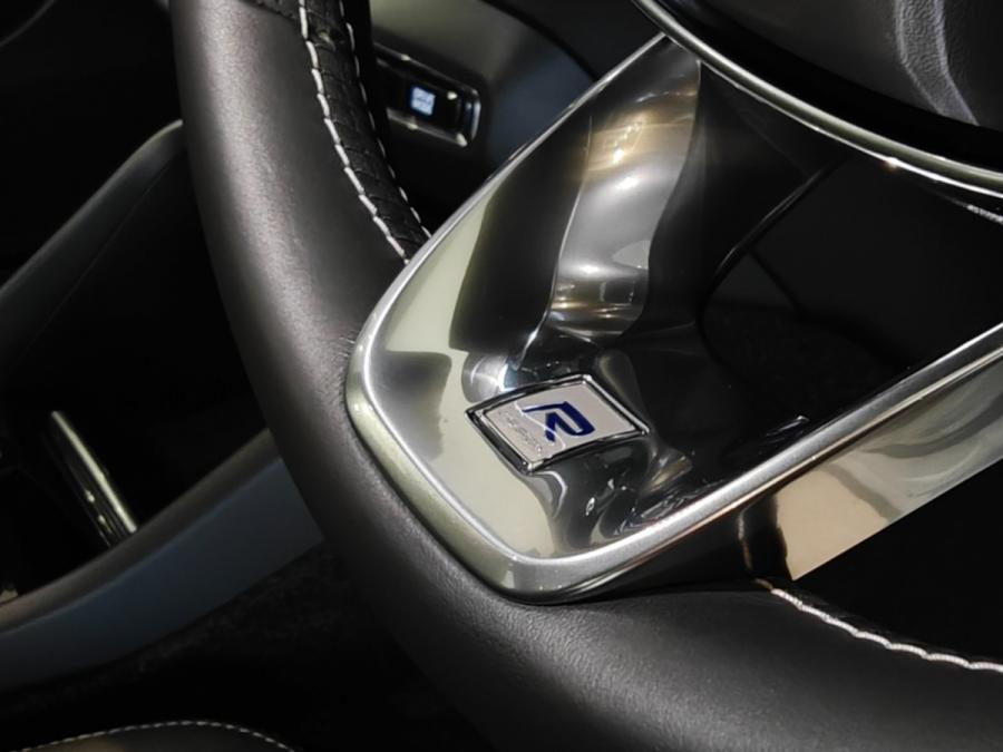 XC40 T5 R-DESIGN - Image 8