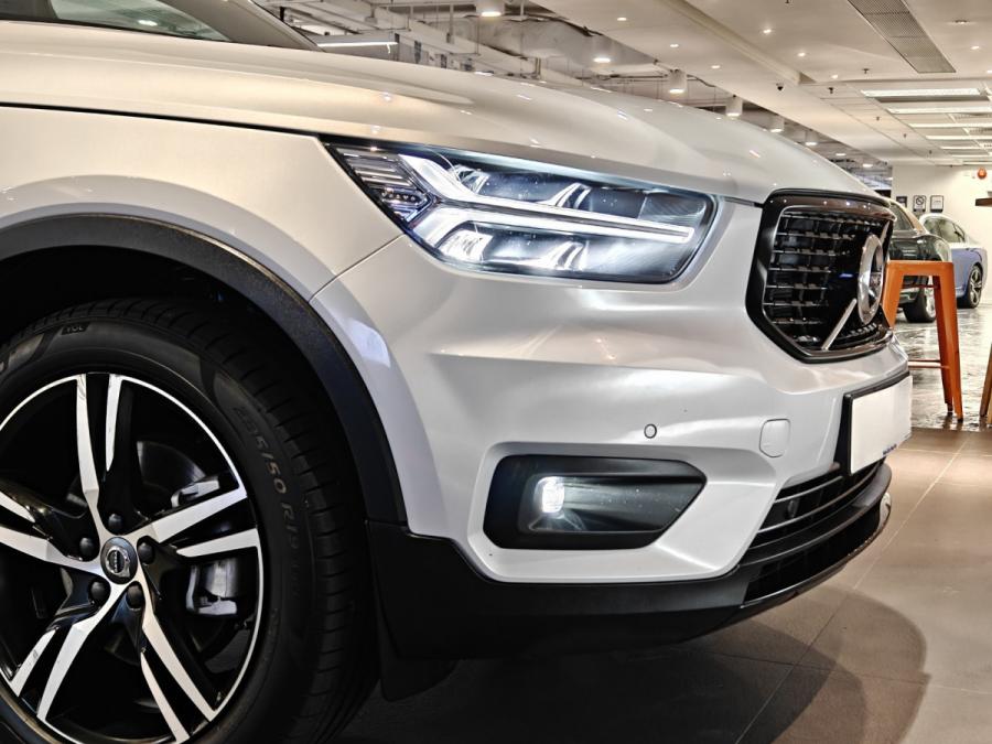 XC40 T5 R-DESIGN - Image 3