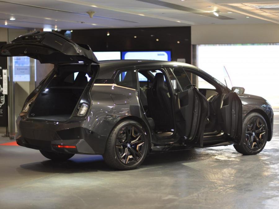 IX XDRIVE40 (I20) - Image 5