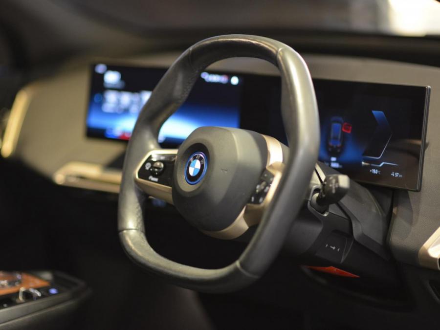 IX XDRIVE40 (I20) - Image 9