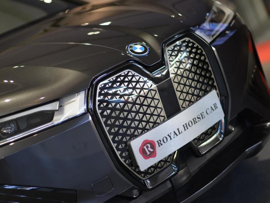 IX XDRIVE40 (I20) - Image 21