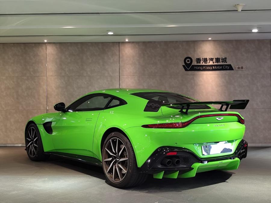 Vantage V8 - Image 2