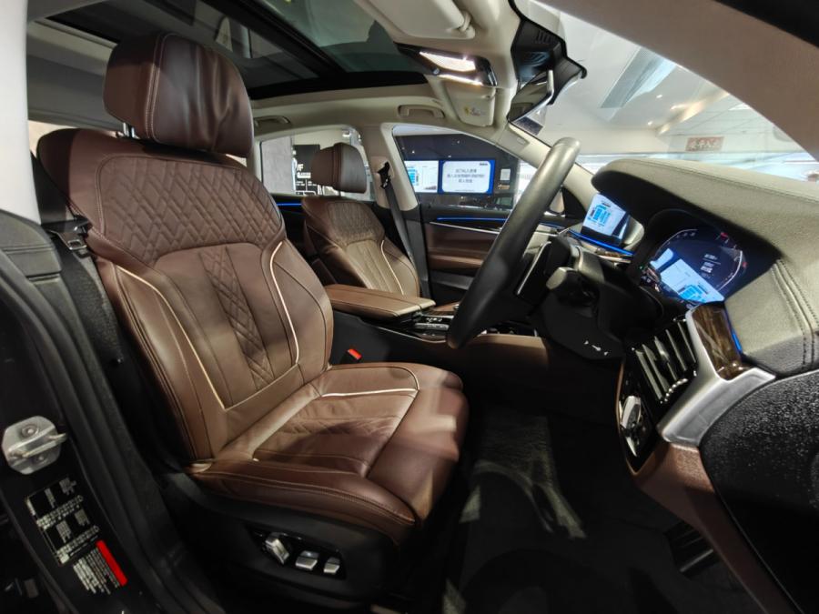 630iA GT LUXURY LINE - Image 17