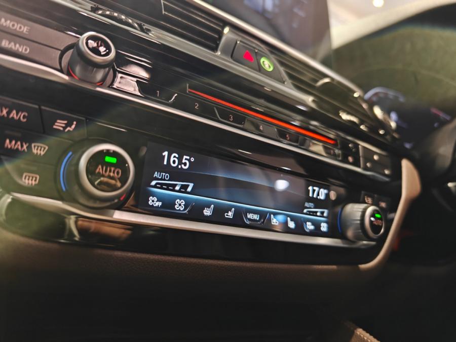 630iA GT LUXURY LINE - Image 9