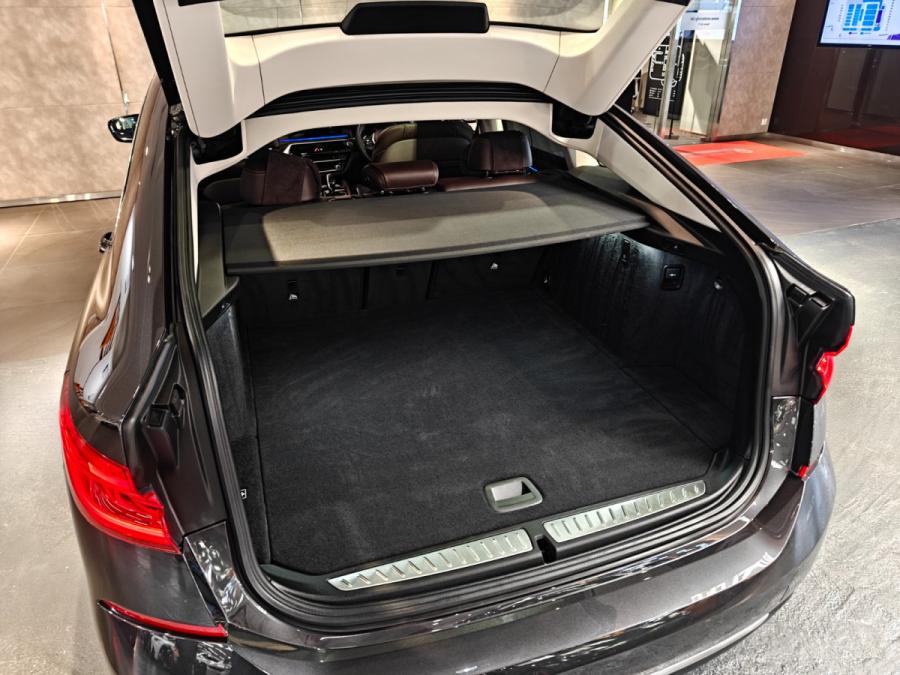 630iA GT LUXURY LINE - Image 19