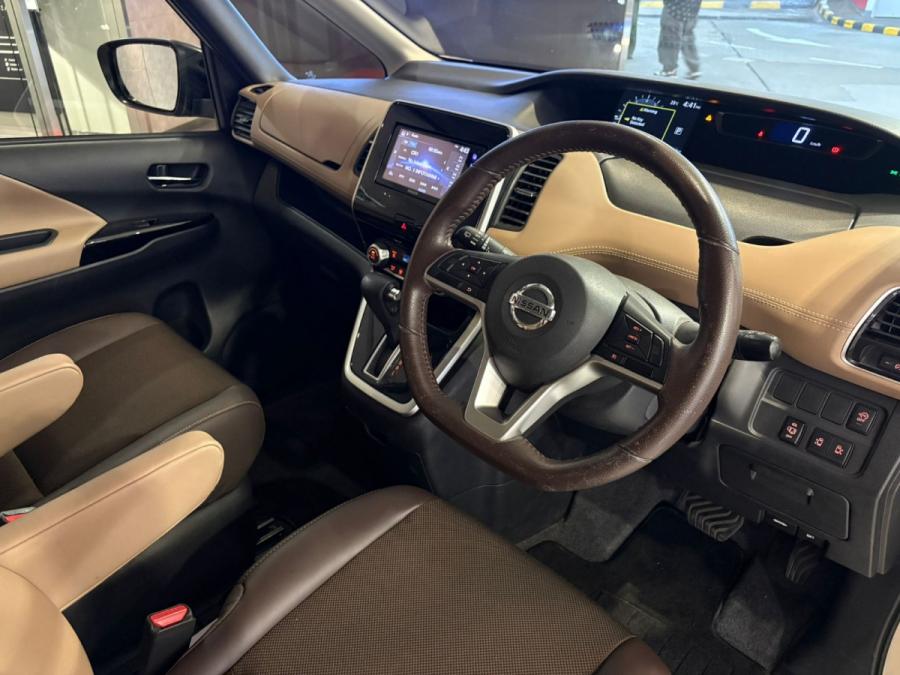 Serena Highway Star S-Hybrid - Image 3