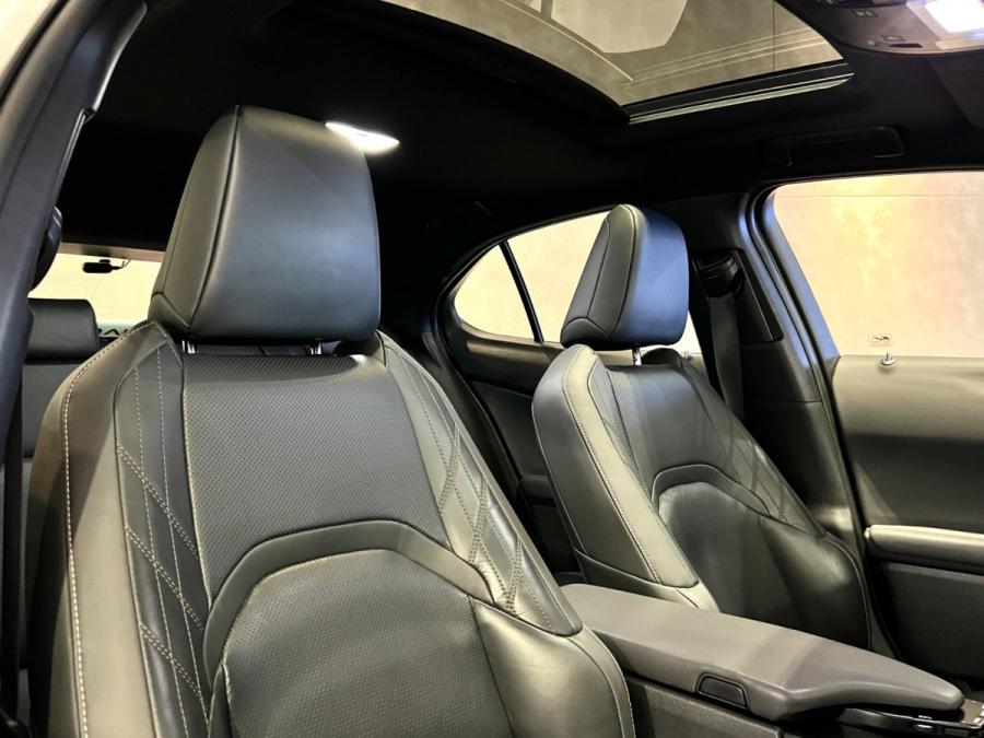 UX200 Ultimate - Image 9