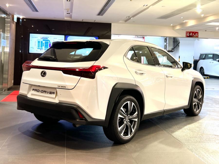 UX200 Ultimate - Image 2