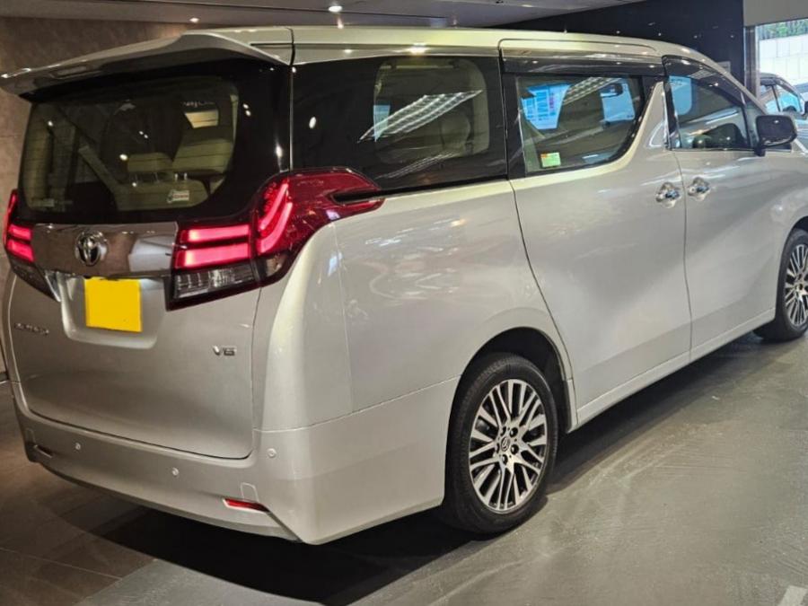 ALPHARD 3.5 - Image 2