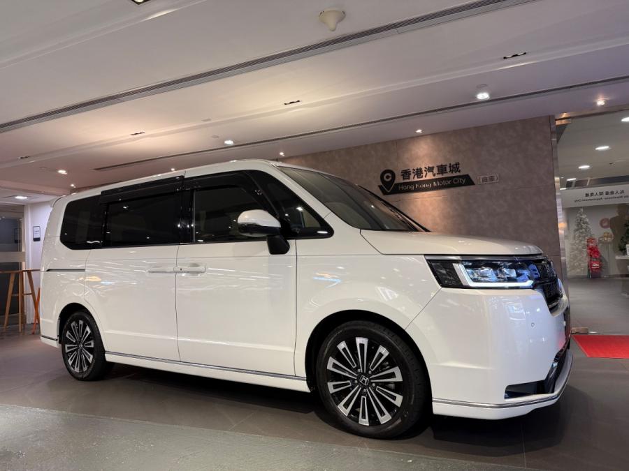 STEPWGN E:HEV PREMIUM LINE - Image 2