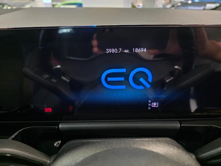 EQA350 4MATIC - Image 7