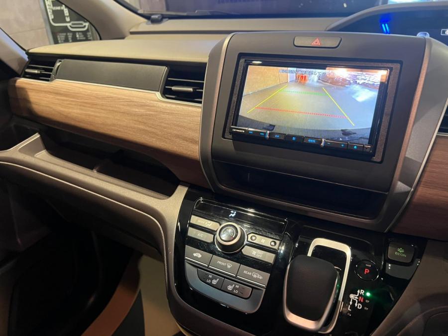 FREED HYBRID 7座 - Image 4