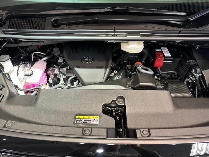 Vellfire 2.4  Turbo - Image 7