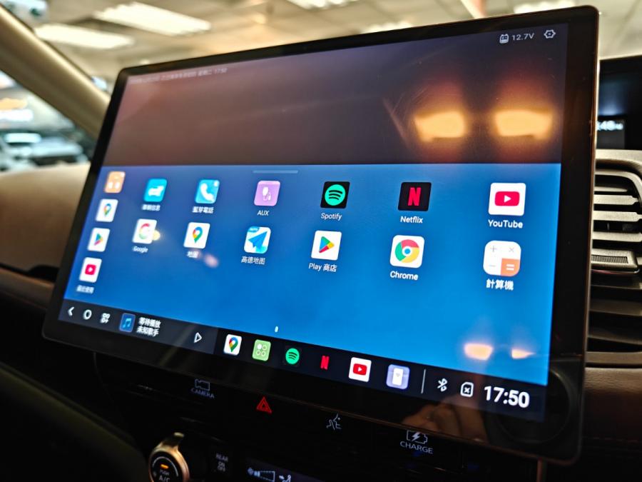 SERENA e-POWER HIGHWAY STAR - Image 13