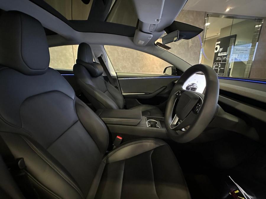 MODEL 3 RWD - Image 6