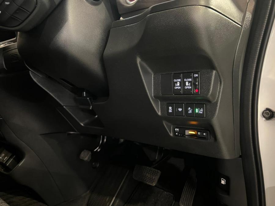 Freed HYBRID - Image 5