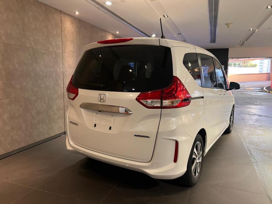 Freed HYBRID - Image 8