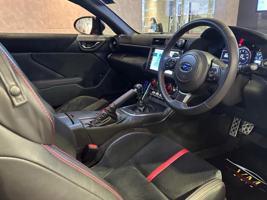 BRZ 2.4 RWD 6MT - Image 5