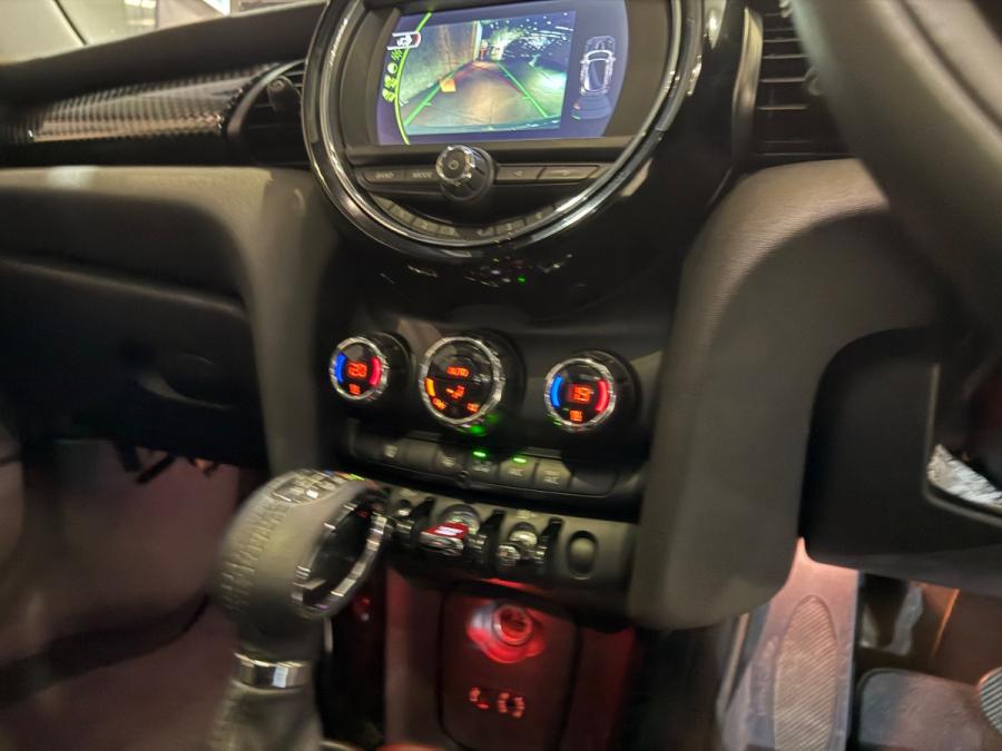 Mini Cooper S D - Image 5