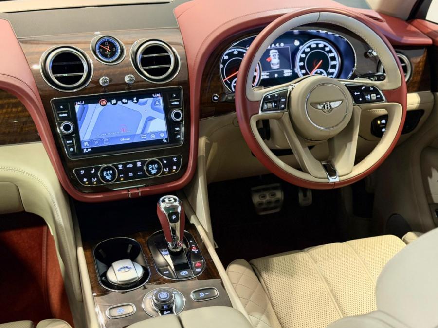 BENTAYGA - Image 4