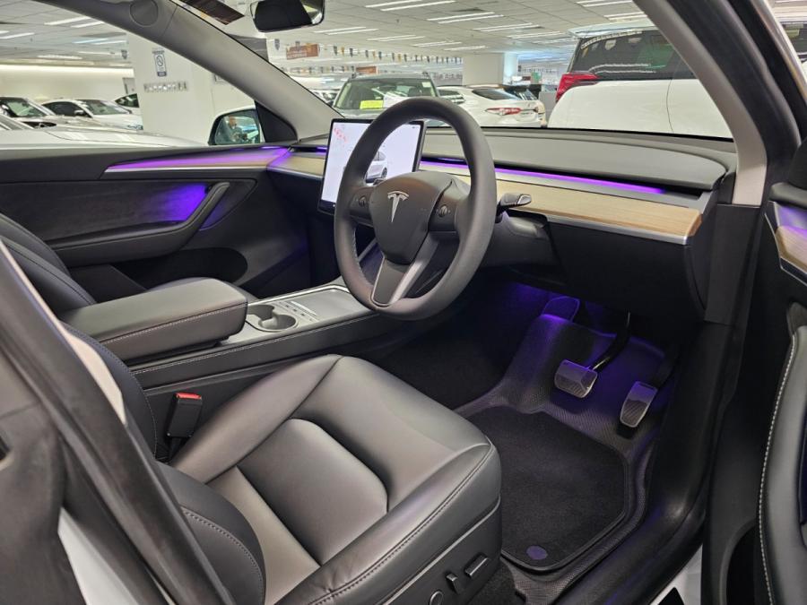 MODEL Y RWD - Image 2