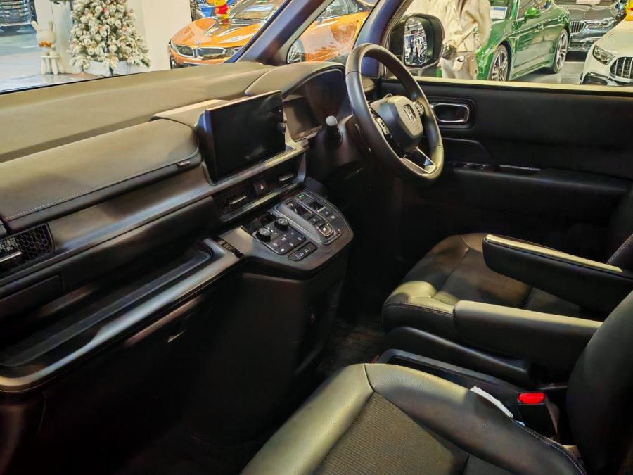 STEPWGN SPADA HYBRID e:HEV - Image 8