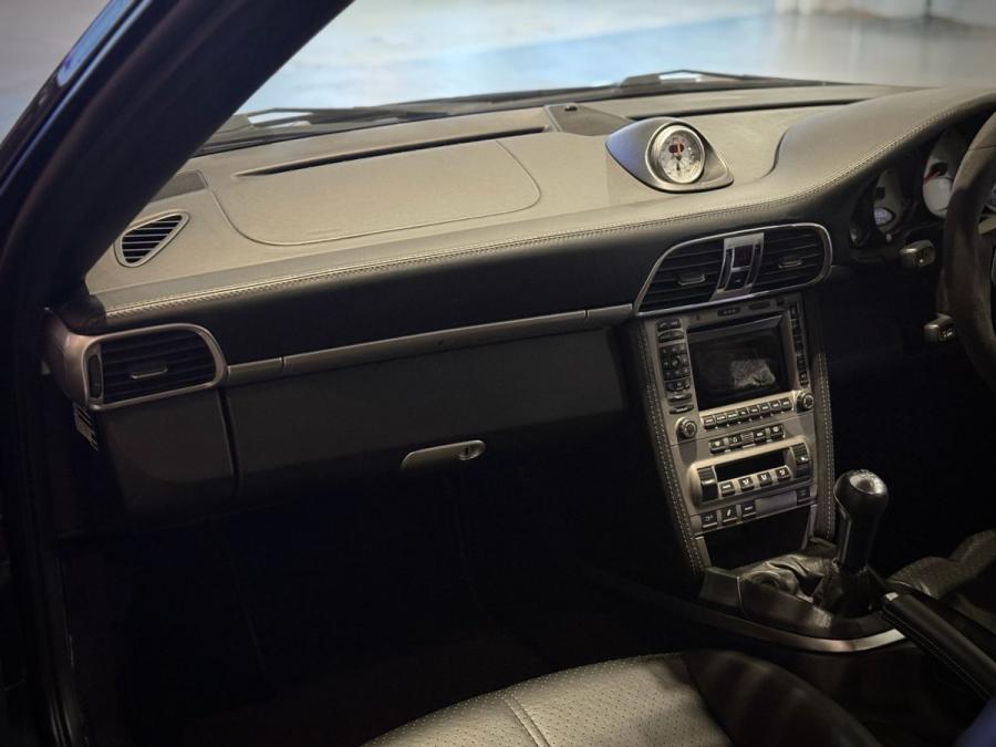 911 997 CARRERA S MANUAL - Image 10