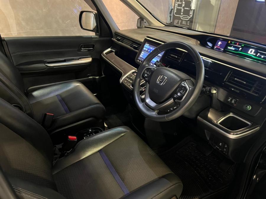 STEPWGN EX SPADA e:HEV B.S. - Image 4