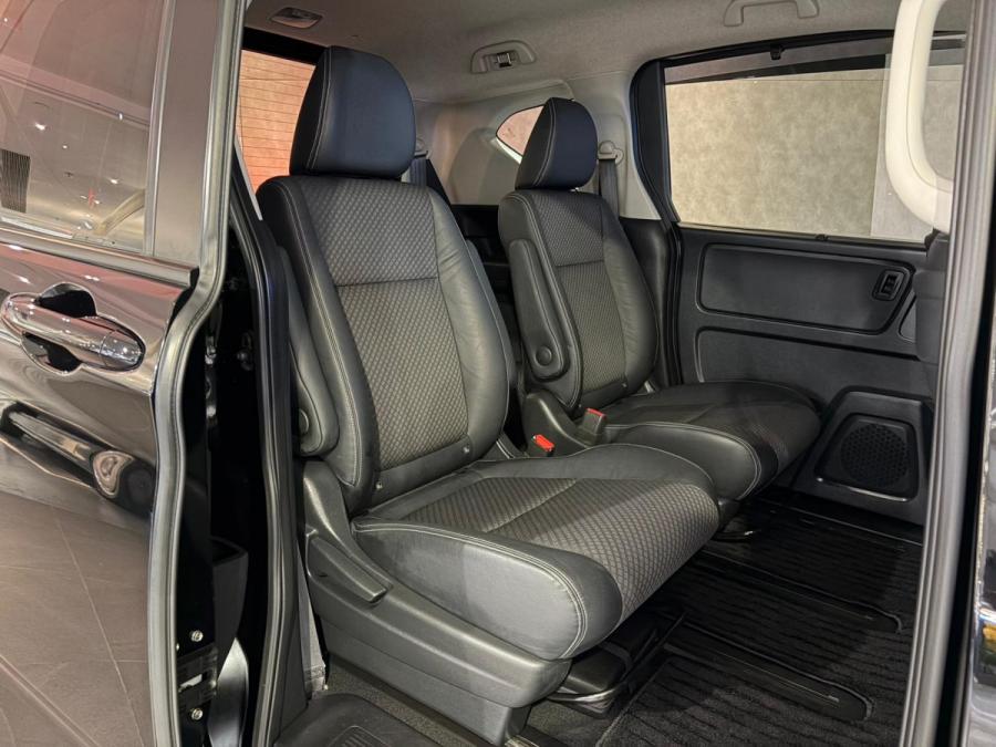 FREED HYBRID - Image 6