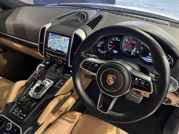 行貨Cayenne S V6+Turbo - Image 4