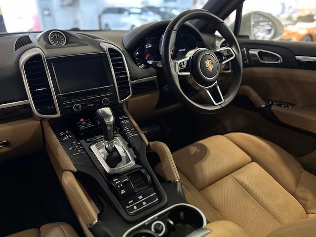行貨Cayenne S V6+Turbo - Image 14