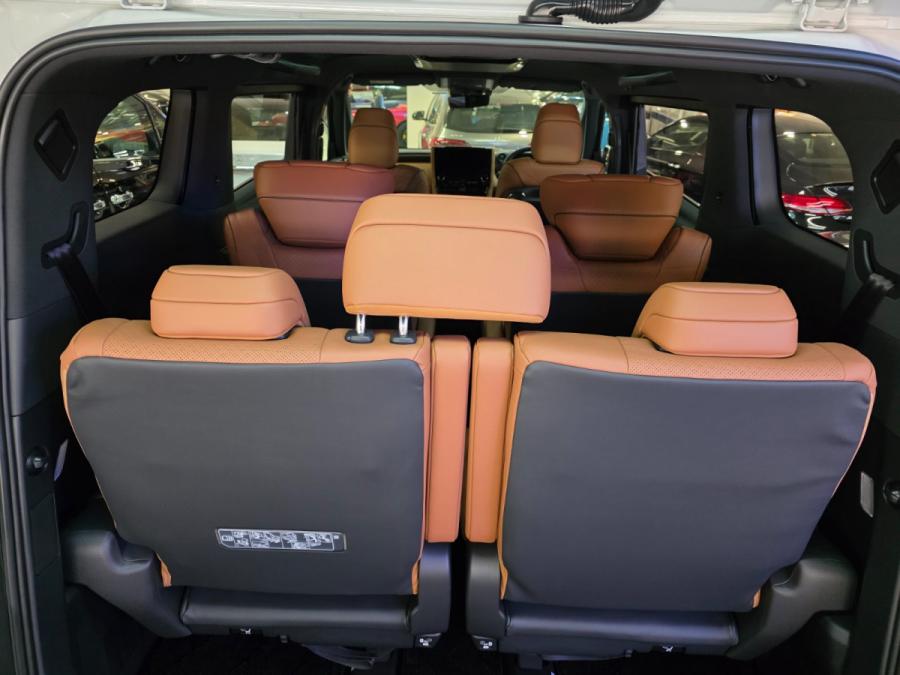 VELLFIRE 2.4 Turbo - Image 12