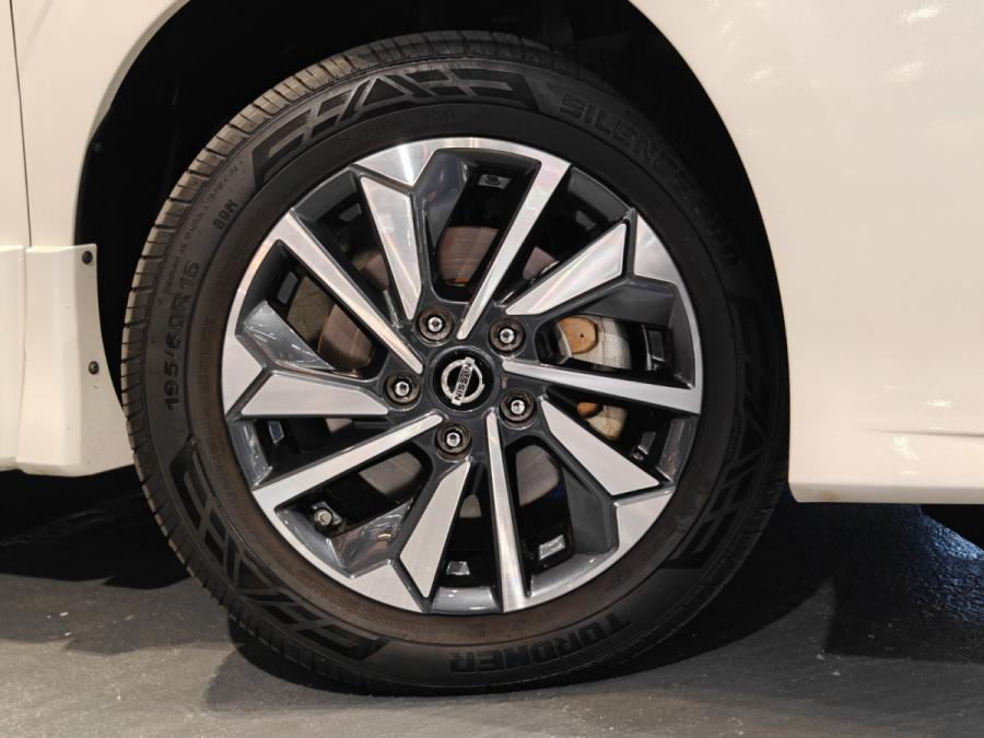 SERENA e-POWER HIGHWAY STAR VIP - Image 12