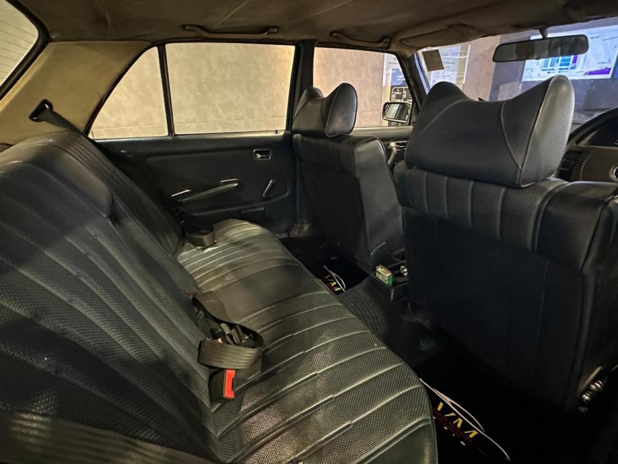 240D (W123) 行貨 - Image 7