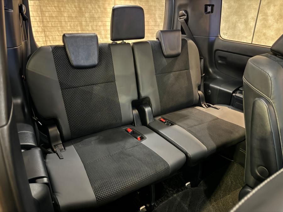 Voxy ZS Hybrid 煌III - Image 6