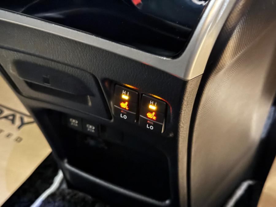 Voxy ZS Hybrid 煌III - Image 13