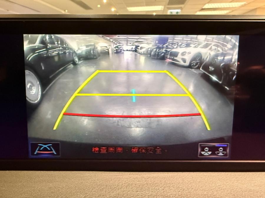 UX200 ULTIMATE - Image 4