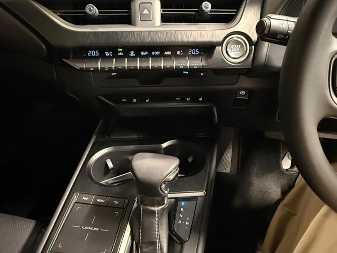 UX200 ULTIMATE - Image 19