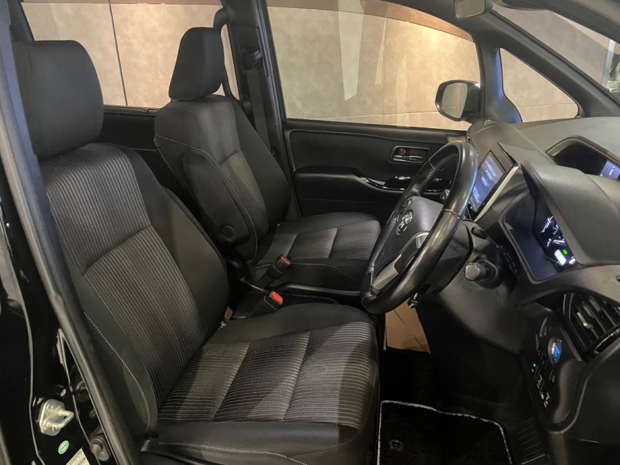 Voxy ZS Hybrid 煌II - Image 3