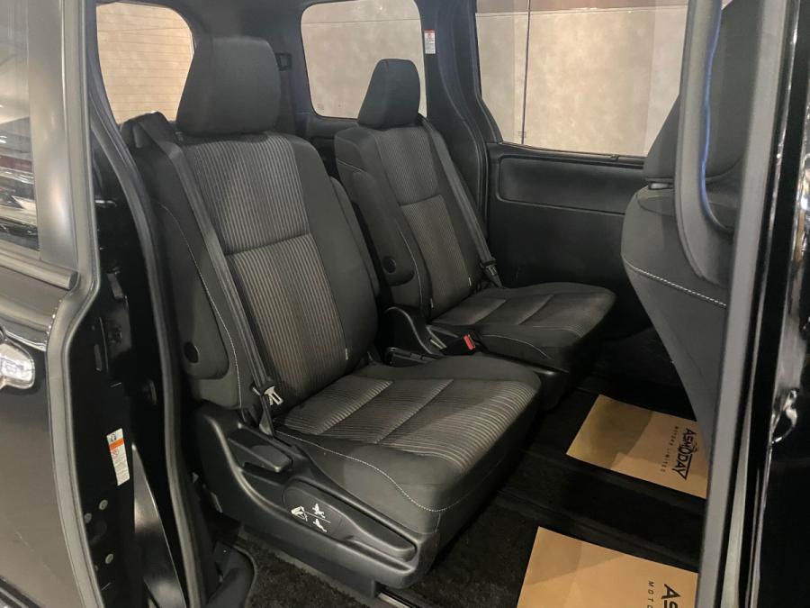 Voxy ZS Hybrid 煌II - Image 4